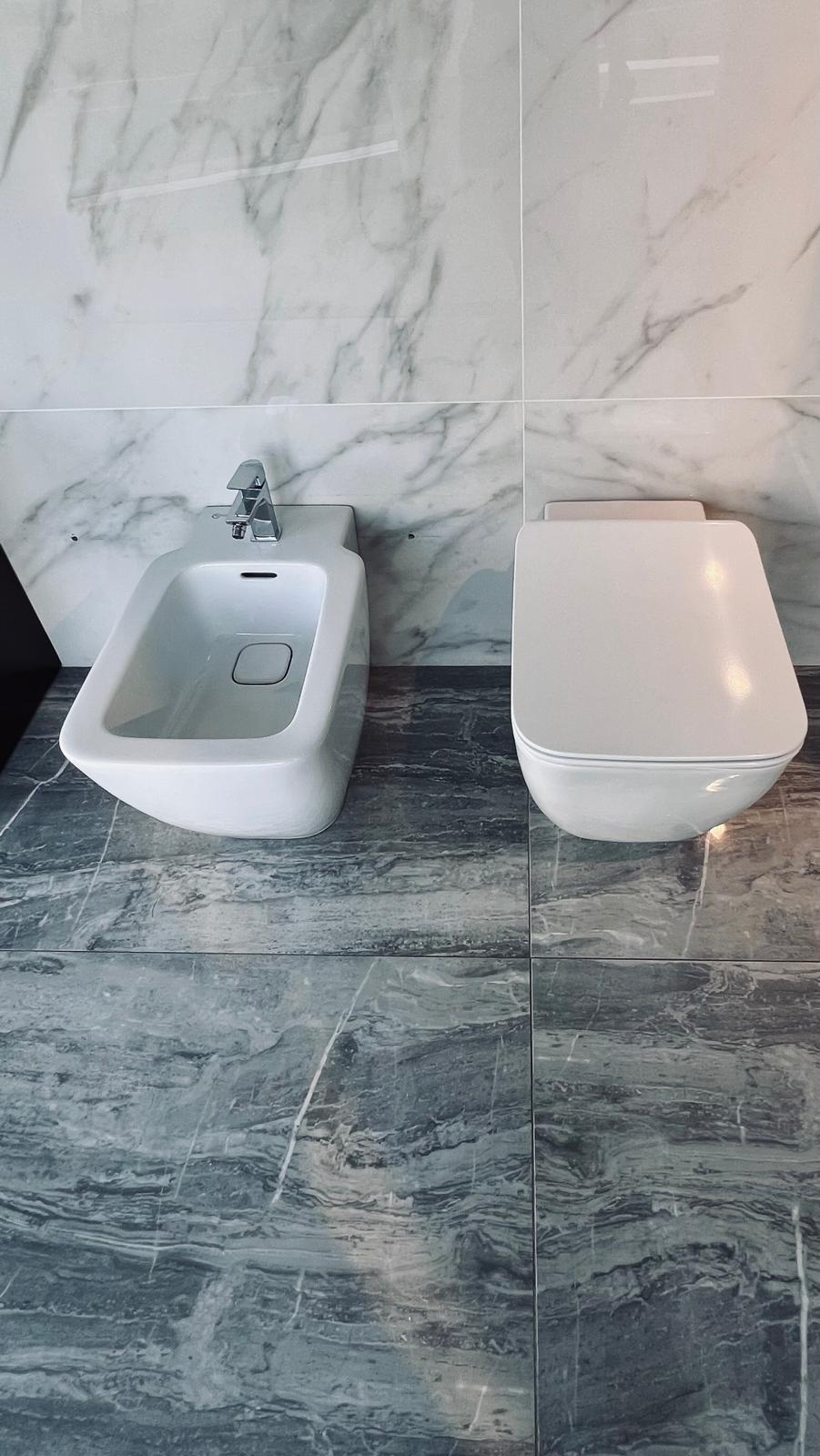 IDEAL STANDARD "STRADA" sanitari a terra