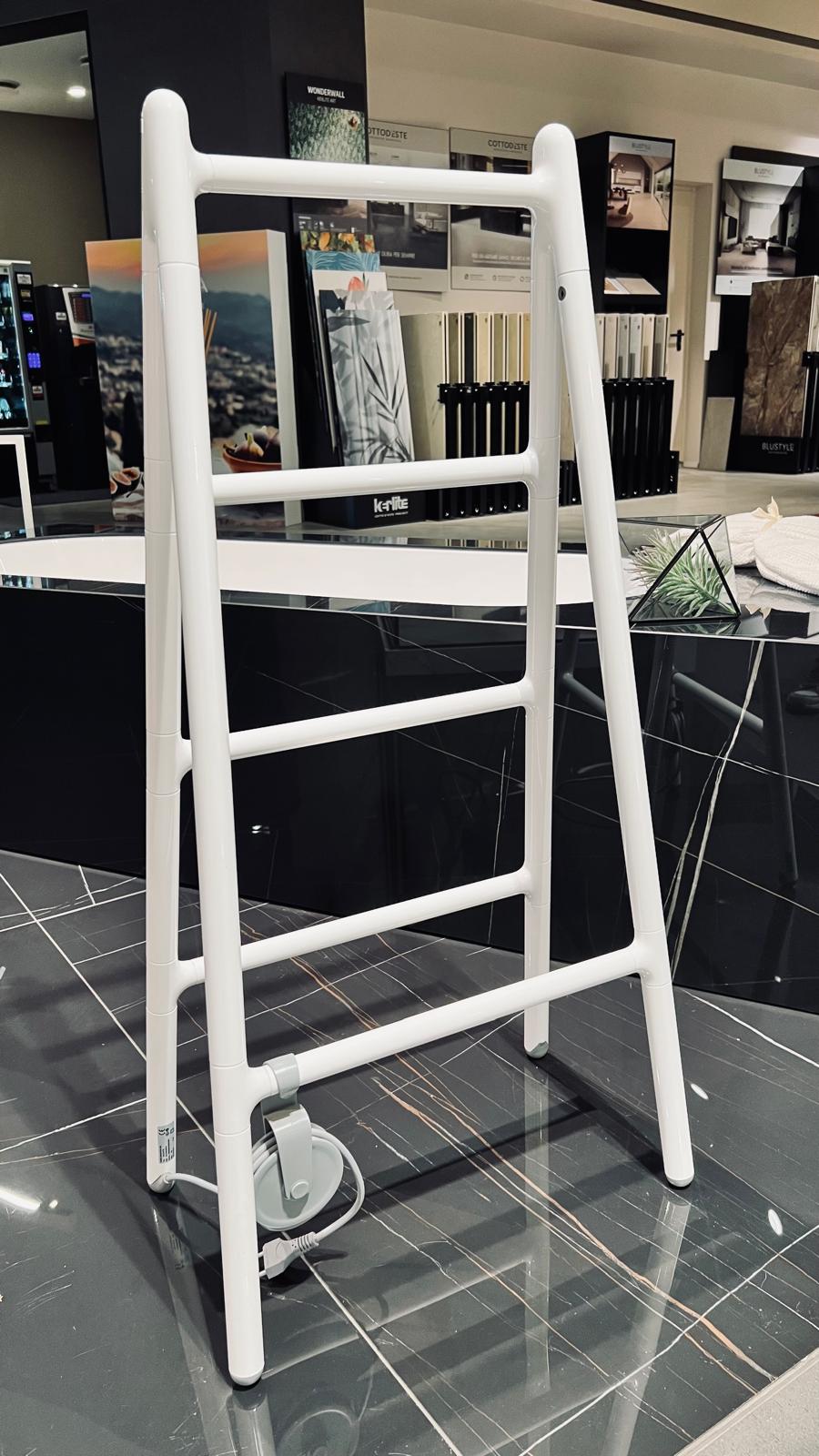 TUBES SCALETTA FREE-STANDING